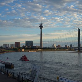 Rhine Tower, Düsseldorf Photo #8 by webandi from pixabay