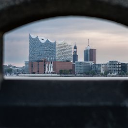 Elbphilharmonie Hamburg, Hamburg Photo #6 by Lacherlott from pixabay