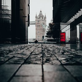 Westminster, England Photo #9 by yossiconic from pixabay