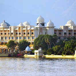 Lake Pichola, Udaipur Photo #3 by digant from pixabay