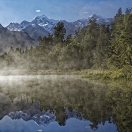 Lake Matheson, New Zealand Photo #6 by Makalu from pixabay