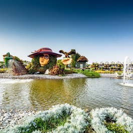 Dubai Miracle Garden, Dubai Photo #1 by riyazSHERIFF from pixabay