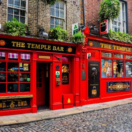 Temple Bar, Dublin Photo #4 by Leonhard_Niederwimmer from pixabay