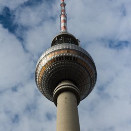 Berliner Fernsehturm, Berlin Photo #6 by Jean-JacquesTheCamera from pixabay