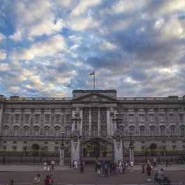 Buckingham Palace, England Photo #3 by Ichigo121212 from pixabay