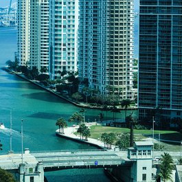 Brickell, Miami Photo #4 by marcobrugo from pixabay