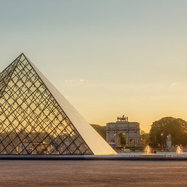 Louvre Museum, Paris Photo #4 by pierre9x6 from pixabay
