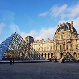 Louvre Museum, Paris Photo #3 by matt_86 from pixabay