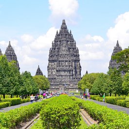 Prambanan Temple, Yogyakarta Photo #1 by travelphotographer from pixabay