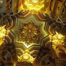 Cardiff Castle, Cardiff Photo #7 by craftyanne from pixabay