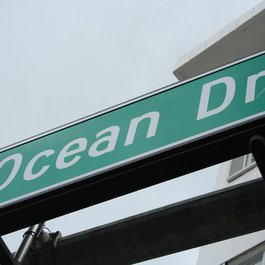 Ocean Drive, Miami Photo #3 by zopalic from pixabay