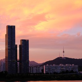 N Seoul Tower, Seoul Photo #1 by cskkkk from pixabay