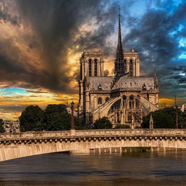 Notre Dame, Paris Photo #3 by edmondlafoto from pixabay