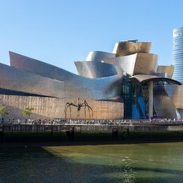Guggenheim Museum Bilbao, Bilbao Photo #4 by davidvives90 from pixabay