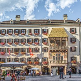 Golden Roof, Innsbruck Photo #1 by alfredhofmeister from pixabay