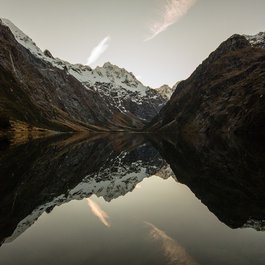 Lake Marian, New Zealand Photo #1 by timbri97 from pixabay